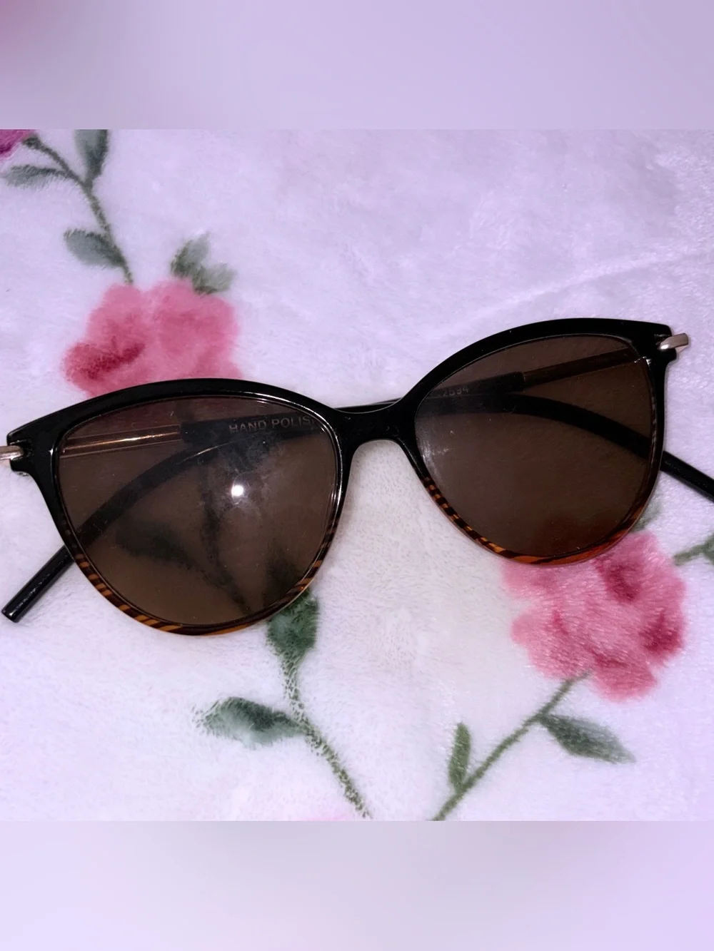Classic Black/Tortoiseshell Cat-Eye Sunglasses